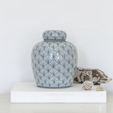 Ceramic Large Ginger Jar in scallop blue pattern