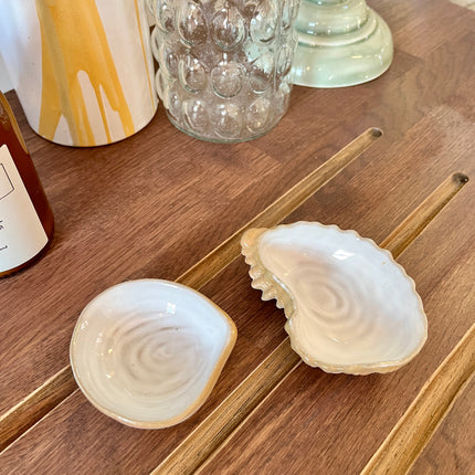Stoneware shell shaped mini serving bowls with interior white glaze, set of 2
