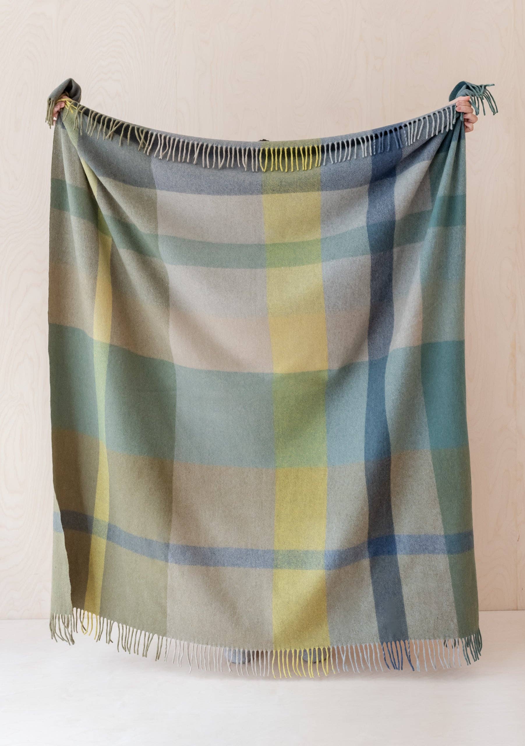 Recycled Wool Throw in Green Oversized Patchwork Check – Plume Maison
